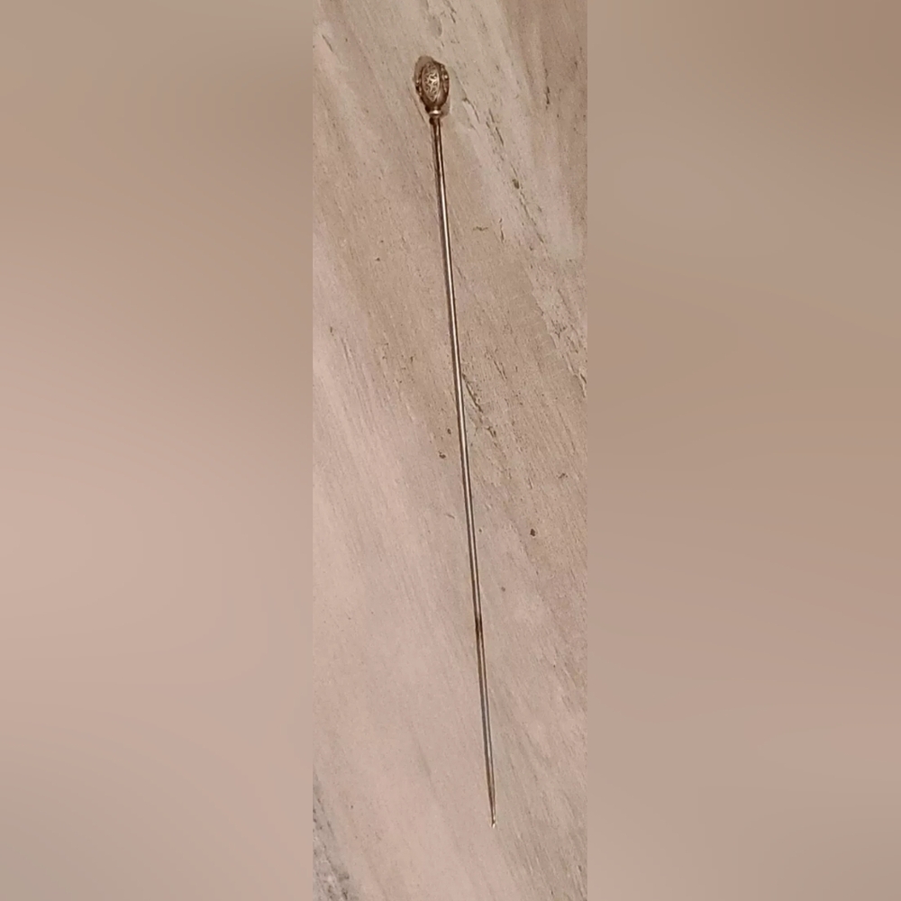 Elegant Vtg Tiny Ornament Head, Small Stick Pin, Hatpin [Read Details]